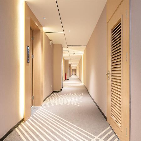 Chaoman Hotel -Guangzhou Shijing City Plaza Xiaoping Subway Station المظهر الخارجي الصورة