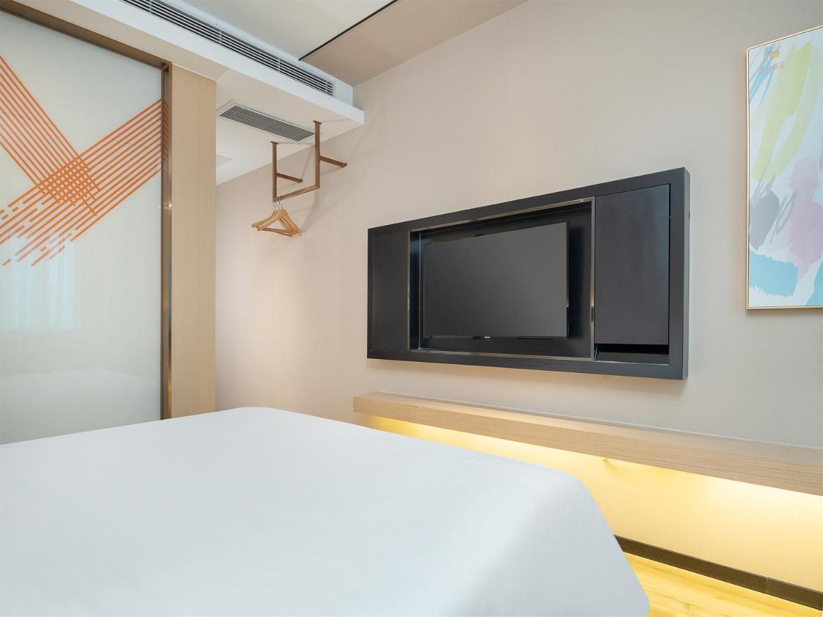 Chaoman Hotel -Guangzhou Shijing City Plaza Xiaoping Subway Station المظهر الخارجي الصورة