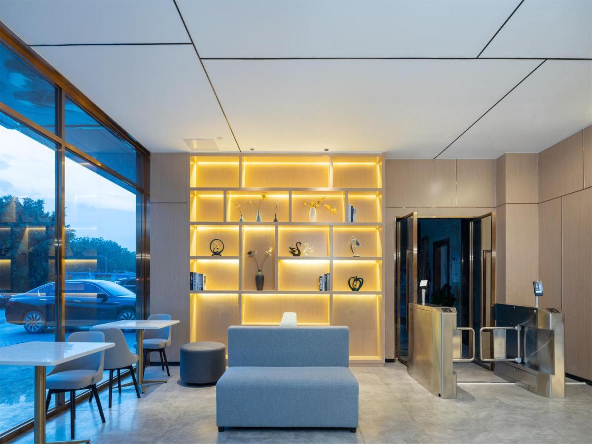 Chaoman Hotel -Guangzhou Shijing City Plaza Xiaoping Subway Station المظهر الخارجي الصورة